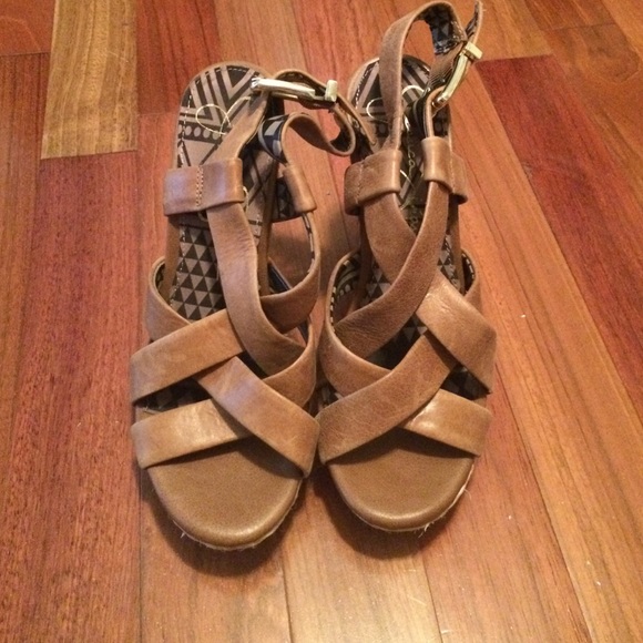 Jessica Simpson Wedges