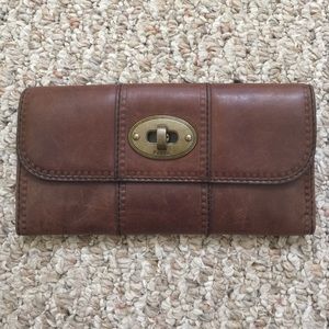 Turn lock Fossil wallet!
