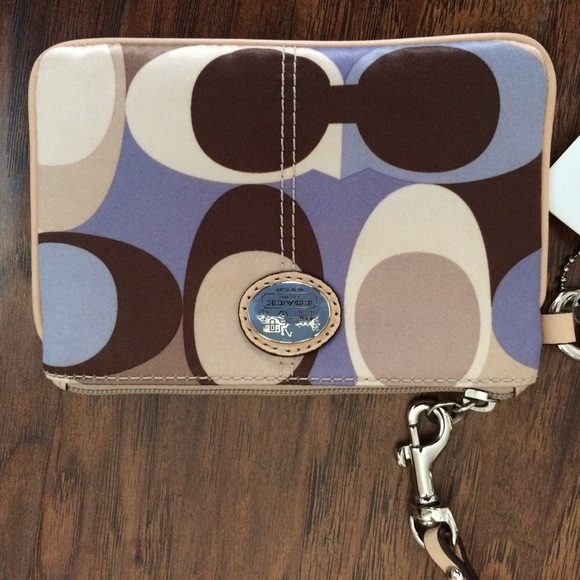 Coach Scarf small wrislet