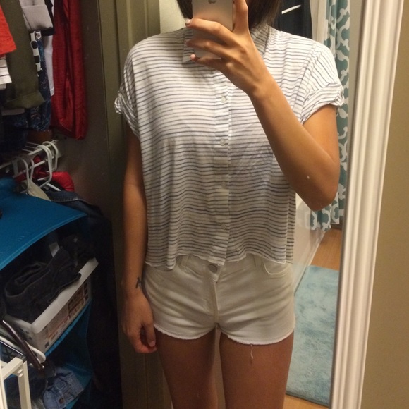 URBAN OUTFITTERS OVERSIZED TOP - Picture 3 of 3