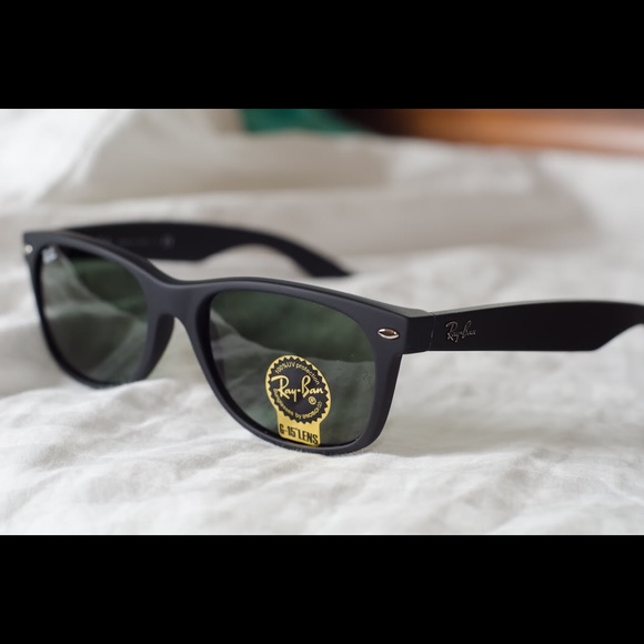 Matte Black Ray Ban Wayfers