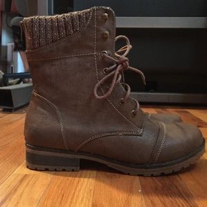 NEW CUTE BROWN BOOTS