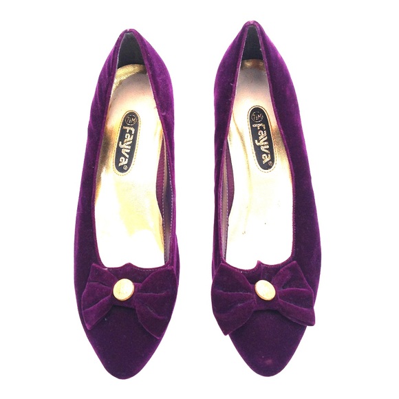 Vintage FAYVA plum velvet shoes leather sole 7.5