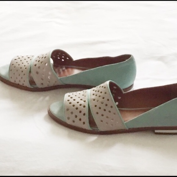 💐HP💐 Rebecca Minkoff Two Tone Slip On Flats - Picture 3 of 4