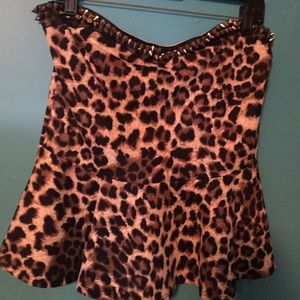 Sleeveless peplum top