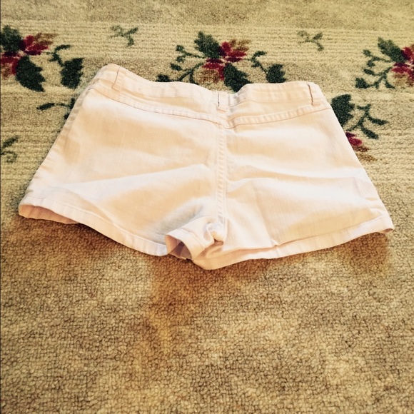 Girls Guess light pink shorts! Worn once! - Picture 2 of 4