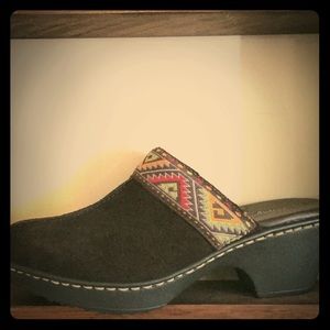 Eastland Aztec Design Suede Mule
