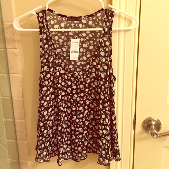 New w/ tag. Skull pattern tank top - Picture 1 of 3