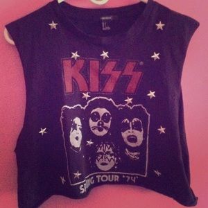 MUST SELL‼️Forever 21 KISS Spring Tour 74' shirt