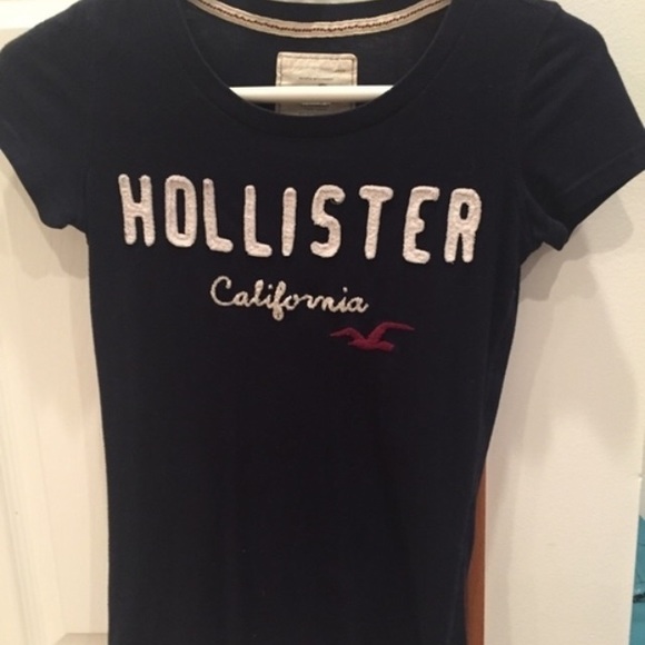 Navy blue Hollister tee