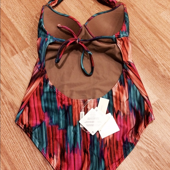 Swimsuit One-Piece - Picture 3 of 4