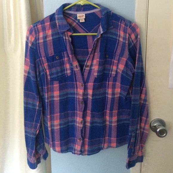 pink and blue flannel top