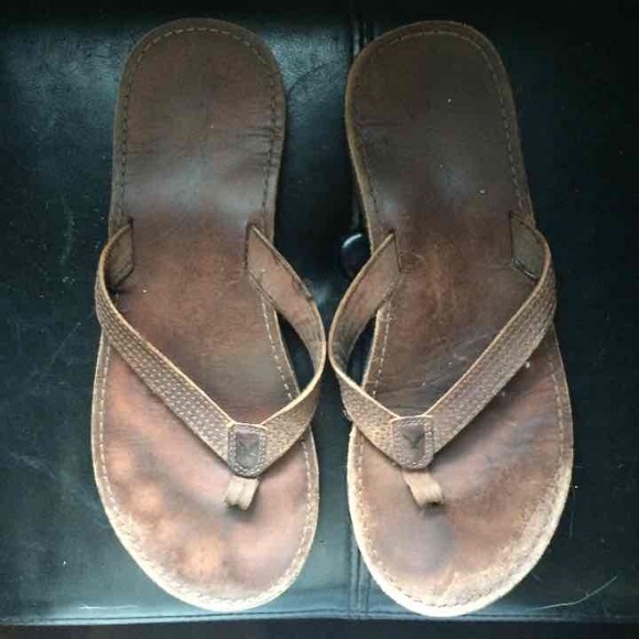 *SOLD* Brown Leather American Eagle Flip Flops