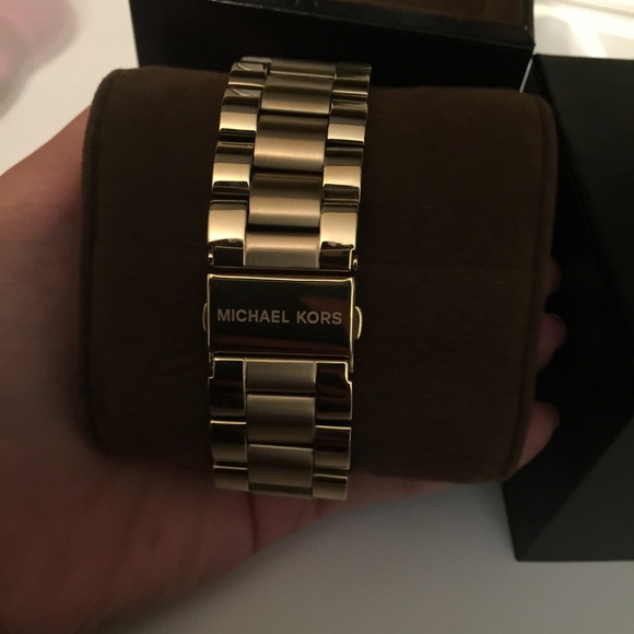 Michael Kors watch - Picture 2 of 4