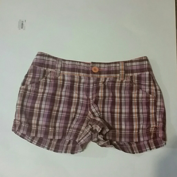 Plaid short