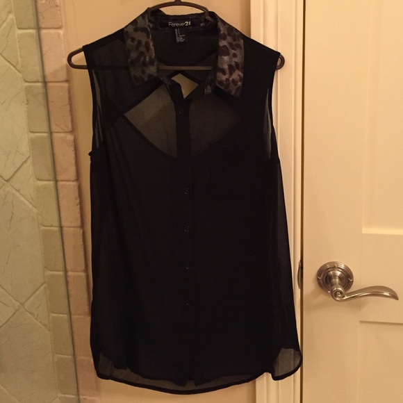 Black and cheetah collared tank - Picture 1 of 3