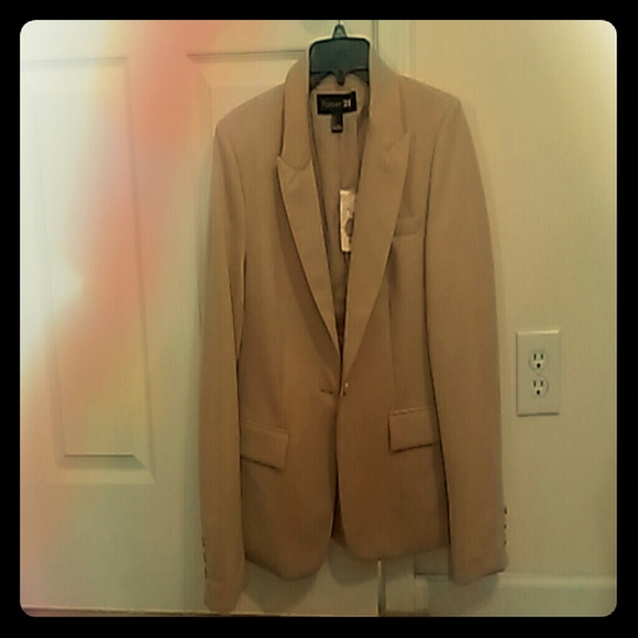 Forever 21 Jackets & Blazers - Forver 21 Blazer