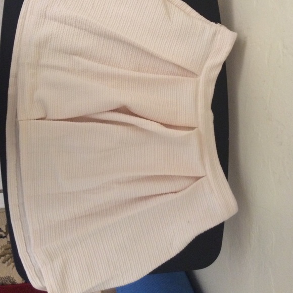 Forever 21 skater skirt! - Picture 2 of 3