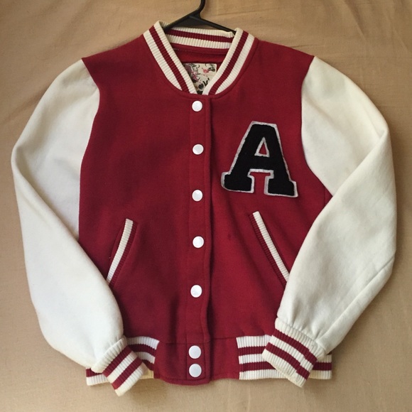 💕SOLD💕 on vinted A Sporty Jacket