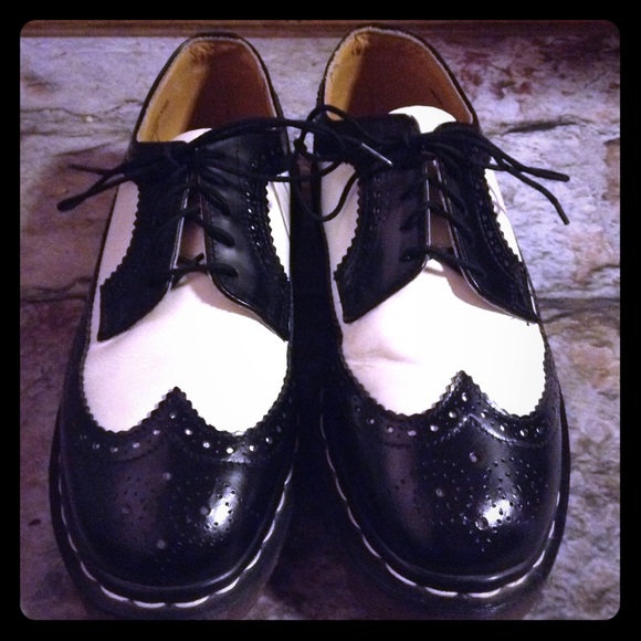 Doc Marten Spectator Oxfords size Euro 39