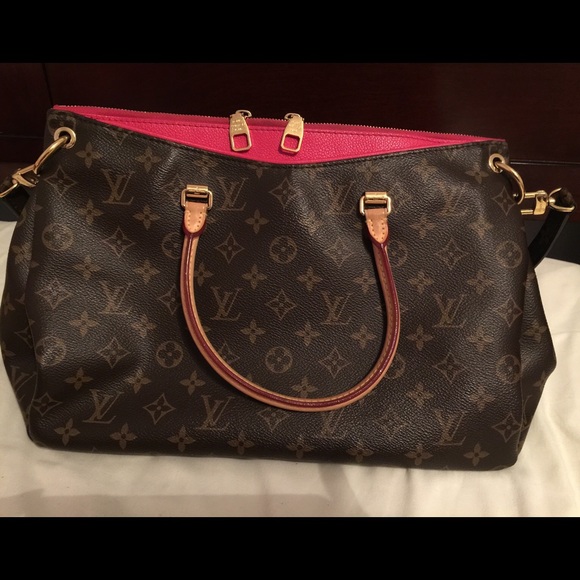 ❤️SOLD❤️Louis Vuitton Pallas Pink Monogram