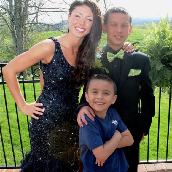 Meet your seller - Picture 2 of 4