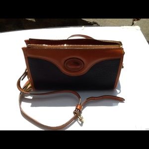 Small Dooney and Bourke Crossbody bag