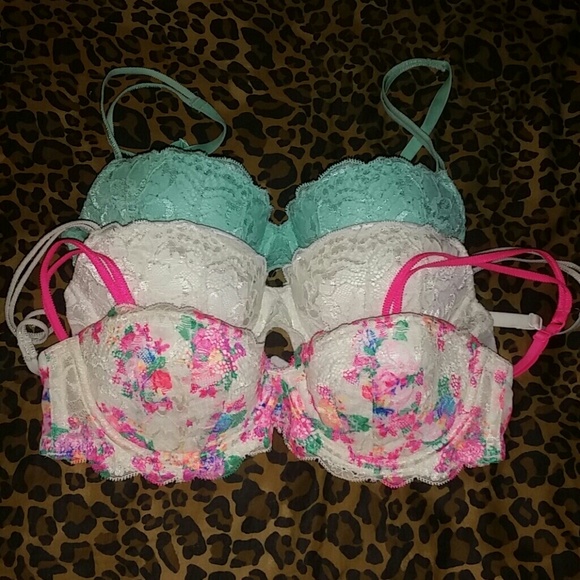 ❌SOLD❌VS Pink Bra Bundle
