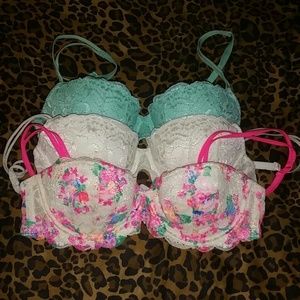 ❌SOLD❌VS Pink Bra Bundle
