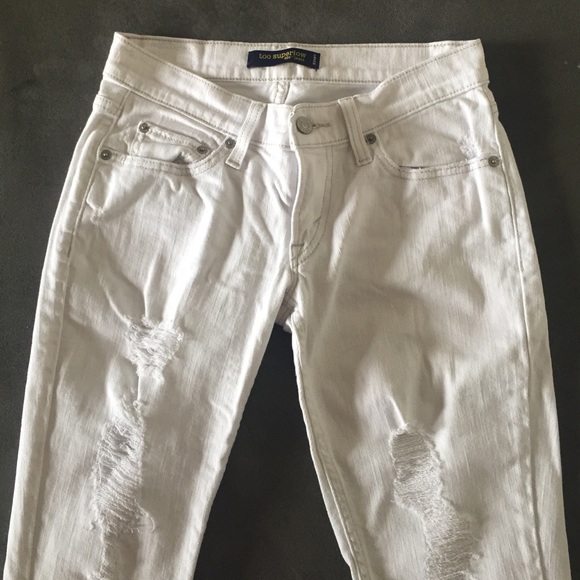 White Levi's Jeans