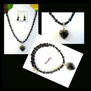 Black heart beaded necklace with earrings set