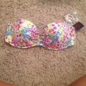 Victoria secret swim top. New with tags.