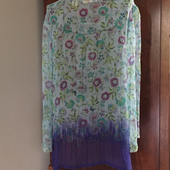 Boho flowered sheer top - Picture 4 of 4