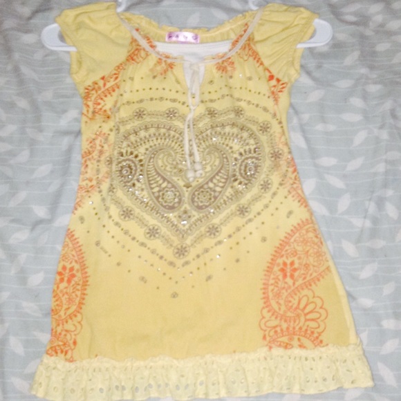 Yellow glitter shirt