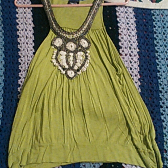 Tank top with design chest piece - Picture 1 of 2