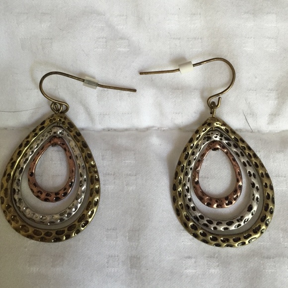 Necklace and Earring set - Picture 2 of 4