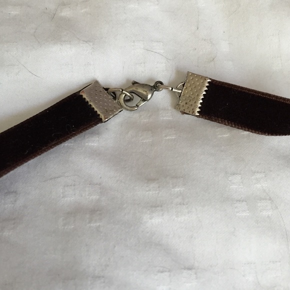 Necklace and Earring set - Picture 4 of 4