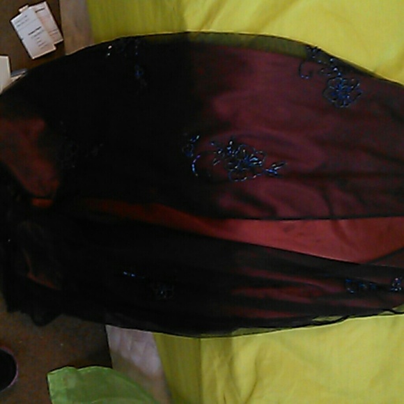 Prom dress - Picture 2 of 3