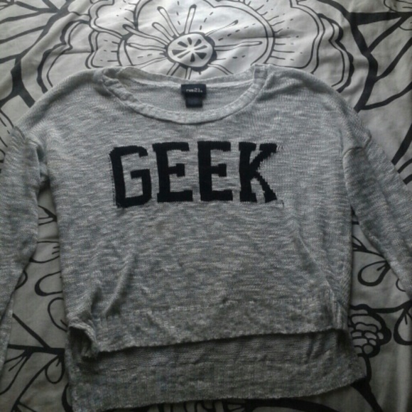 Knitted sleeved top