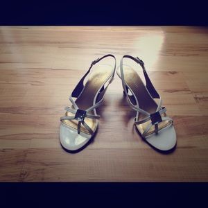Nine West - White sandals, size 9 1/2