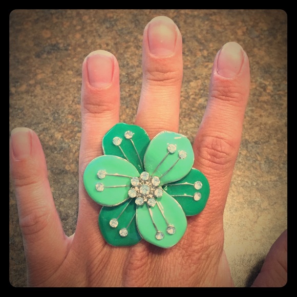 Green Flower Ring