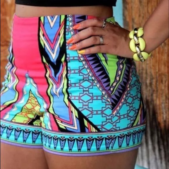 Pants - High Waist Printed Shorts Sz Large