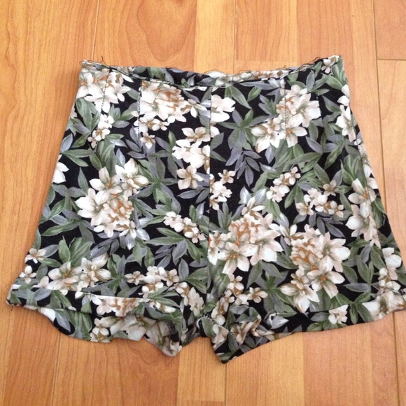 Brandy Floral Shorts