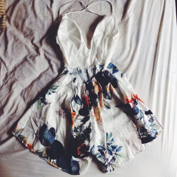 ❌SOLD❌ Floral & Lace Jumper 🌻 - Picture 2 of 4