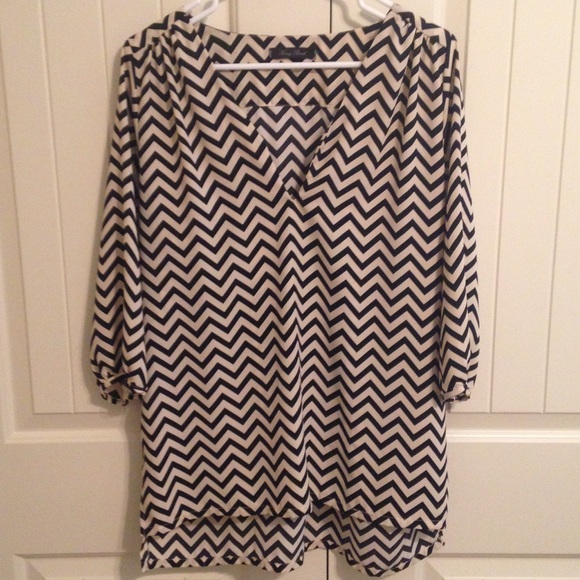 Bundled!!! Chevron Blouse - Picture 1 of 2