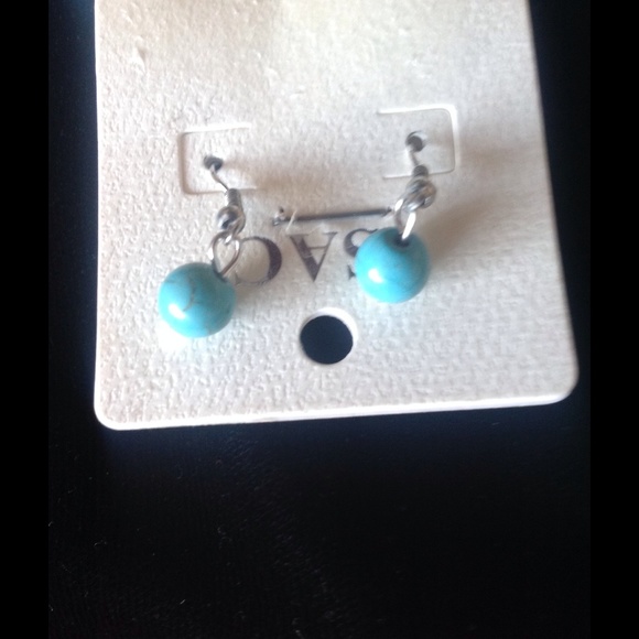 Boot &horseshoe necklace so pretty - Picture 3 of 3