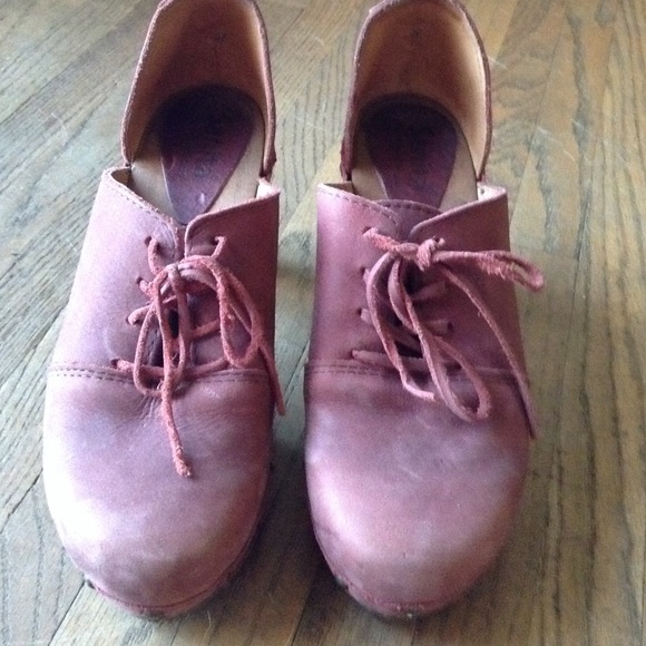 ️SOLD ‼️Sanita Clogs - Picture 4 of 4