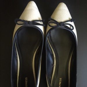Express ballet flats
