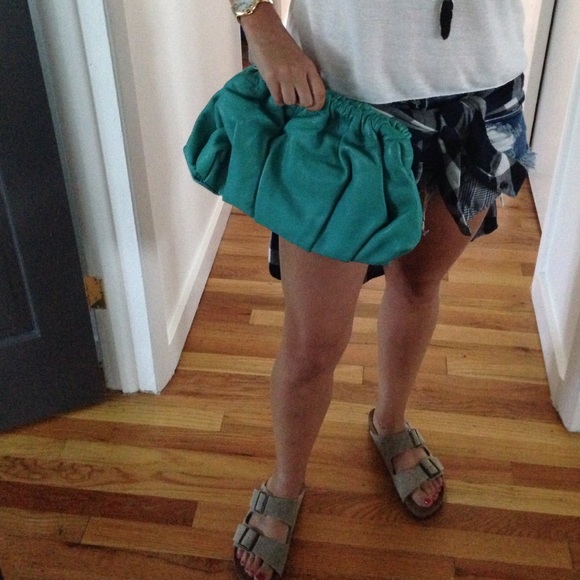 Foley and carina clutch