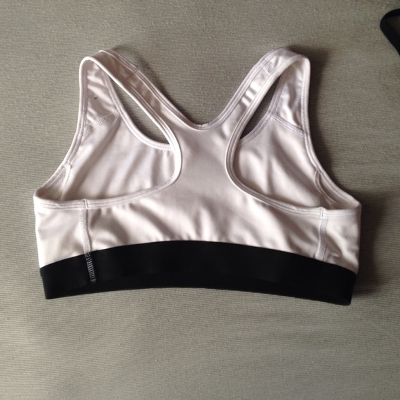 White nike sports bra - Picture 2 of 2